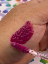 Load image into Gallery viewer, Kim freeshipping - Loud and Vivid Beauty